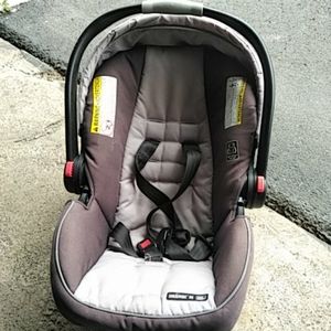 Baby car seat